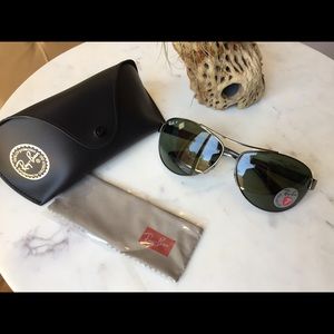 Ray-Ban RB3386 Gunmetal Black Pilot Polarized